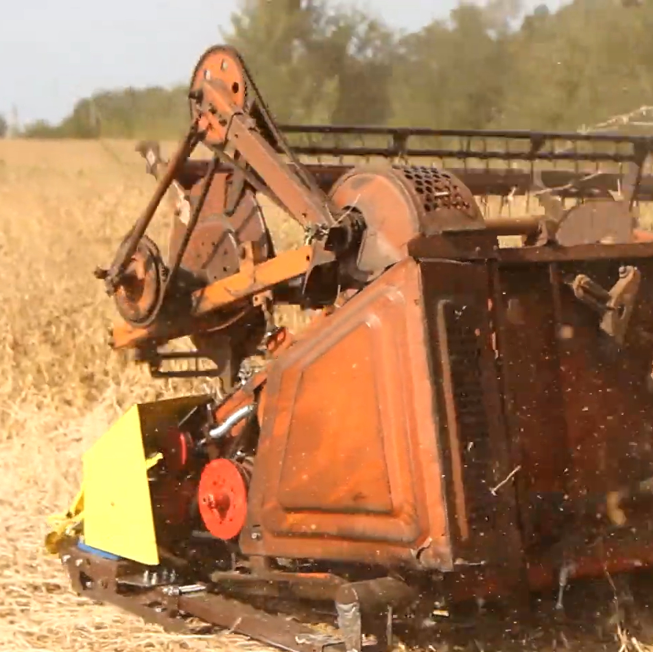 Для чого потрібна приставка для збирання сої?